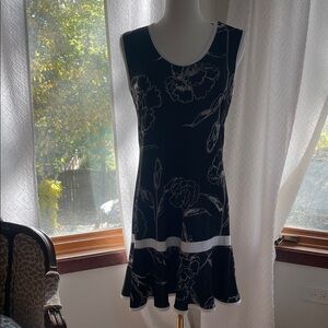 Kollontai Canada Elegant Black and White Floral Dress Medium EUC Flapper